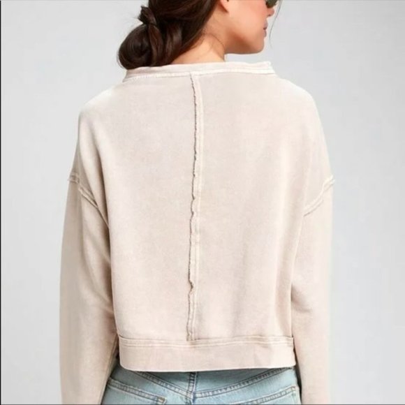 FREE PEOPLE SWEATSHIRT - NWT - Picture 2 of 2